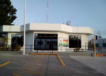 Aprovechando la contingencia sanitaria generada por el coronavirus, la cementera Holcim construyó una planta sin licencia alguna en una zona densamente poblada, denunciaron los vecinos de Umán