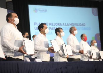 Firman el Plan de Mejora a la Movilidad Urbana para el Centro Histórico de Mérida / Se separarán las maniobras de ascenso y descenso de pasajeros de camiones / Cada ruta de autobuses deberá disponer de una terminal