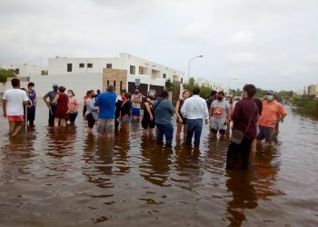 Ayuntamiento de Mérida dice que “dispuso un despliegue de cuadrillas de trabajadores y maquinaria en distintos puntos de la ciudad por inundaciones”