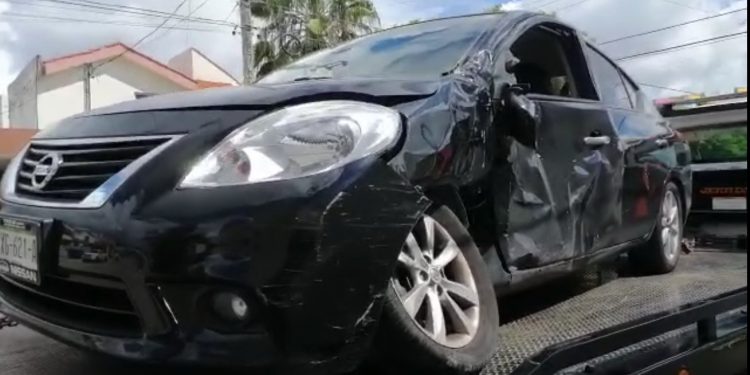 El gobernador Mauricio Vila informó que el vehículo en el que viajaba, camino a un evento oficial, chocó contra otro auto: “no hay lesionados”, informa el gobierno del Estado