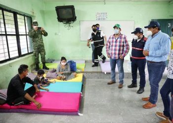 Apoyan a la población de Tizimín que resultó afectada por el paso de la tormenta tropical “Gamma”