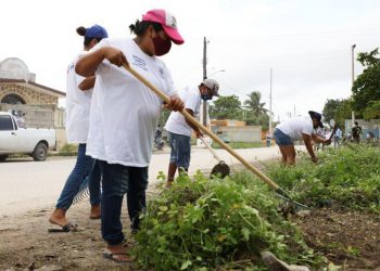 “Programa Emergente de Apoyo Comunitario, se beneficia a 7,000 hombres y mujeres de 42 municipios del estado afectados por el paso de fenómenos naturales”, dice gobierno del Estado