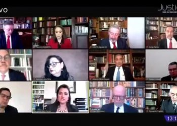 Sí a la consulta popular para enjuiciar a los ex presidentes de México. Con seis votos a favor, la Suprema Corte de Justicia de la Nación (SCJN) la declaró constitucional