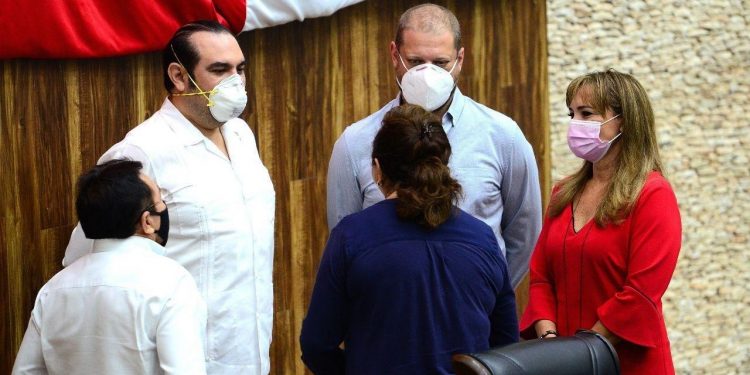 Presentan iniciativas en materia de muerte civil y vivienda digna / Morena propone que fraccionamientos de tipo social tengan 10 metros de frente por 20 metros de fondo