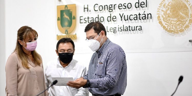 Avalan propuesta técnica para reformas a la Constitución Política de Yucatán / PAN propone que consejeros del INAIP estén 4 años