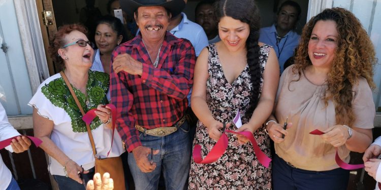 La delegada de Programas Sociales del gobierno federal en Campeche, Katia Meave Ferniza, no dejará su cargo para buscar una candidatura, como algunos medios han señalado