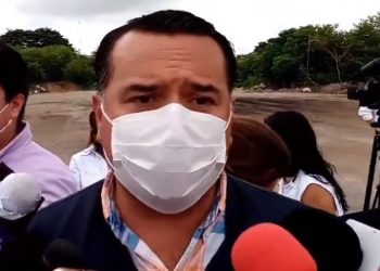 Separados del cargo mientras se realizan las investigaciones, dice el alcalde Renán Barrera, de los dos trabajadores municipales acusados de vender placas a mototaxistas