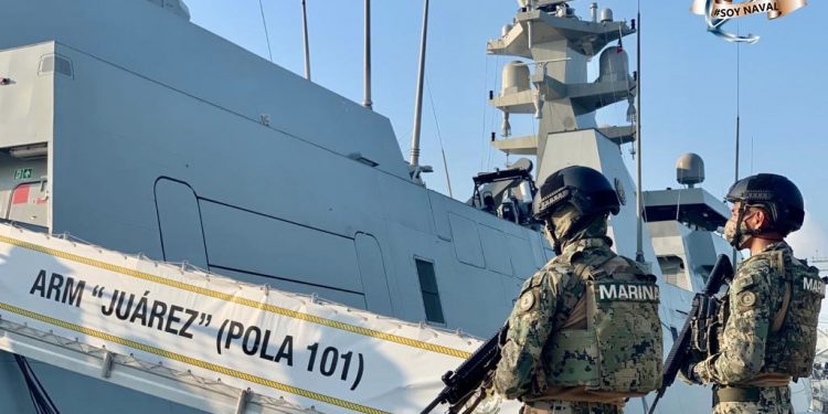 La Secretaría de Marina-Armada de México informó que realizó el aseguramiento de 1,100 paquetes de cocaína al suroeste de Manzanillo, Colima