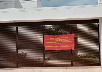 Vecinos de la calle 20 y 25 de la colonia San Pedro Cholul piden la intervención de las autoridades para poner fin a la actividad de un taller de pintura-lavado de autos