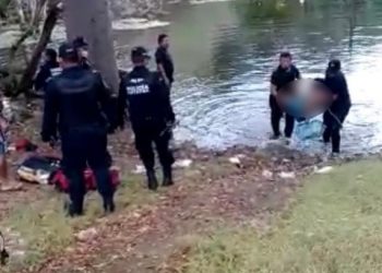 Murió joven ahogado en aguada en parque de San José Tecoh al intentar recuperar balón: sus hermanos se salvaron aferrándose a barra de hierro