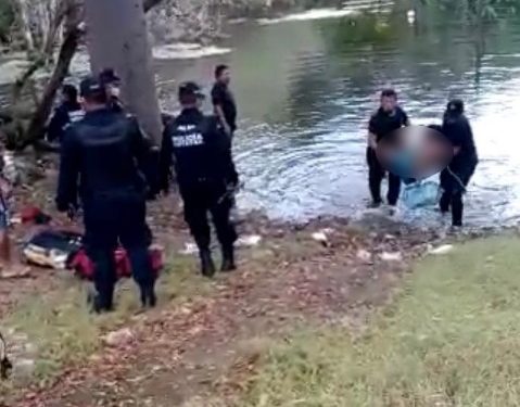 Murió joven ahogado en aguada en parque de San José Tecoh al intentar recuperar balón: sus hermanos se salvaron aferrándose a barra de hierro