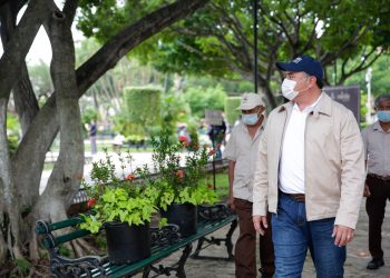 El alcalde Renán Barrera Concha dio a conocer la reapertura de vialidades alrededor de la Plaza Grande, a partir de este miércoles 4 de noviembre a las 11 horas