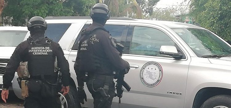 Sin detenidos en cateo de la FGR en un predio donde se almacenaba miles de litros de combustible robado en Yucatán en un terreno ubicado en la carretera Mérida-Campeche