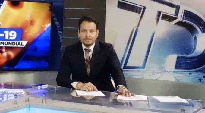 El periodista Arturo Alba Medina, de 49 años, conductor de Telediario en Multimedios Televisión fue asesinado a balazos en Ciudad Juárez