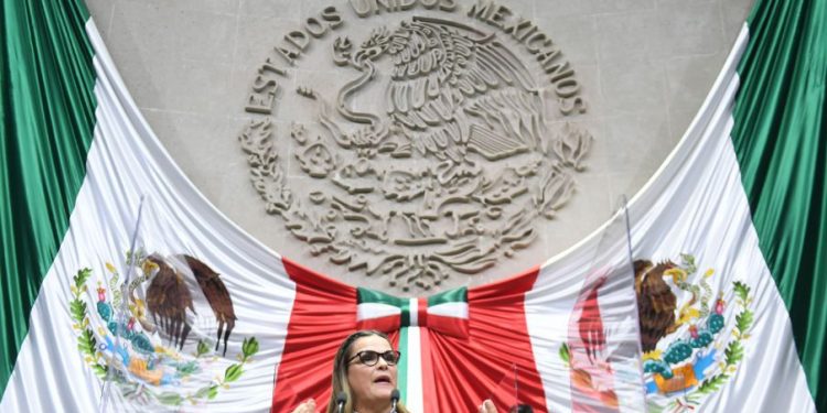 Buscará Cecilia Patrón “opciones para apoyar a niños con cáncer”, según dice / “Quieren meter mano al Fondo de Salud del Bienestar porque no les salen las cuentas”