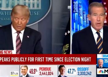Ante los infundios de Donald Trump, medios de comunicación estadounidenses cortaron la trasmisión de su conferencia de prensa / Redes sociales eliminan contenido