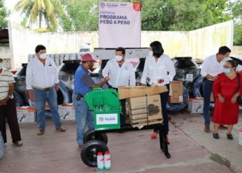 Se siguen distribuyendo herramientas, maquinaria y materiales para el campo yucateco del programa “Peso a Peso” en diversos municipios del Estado