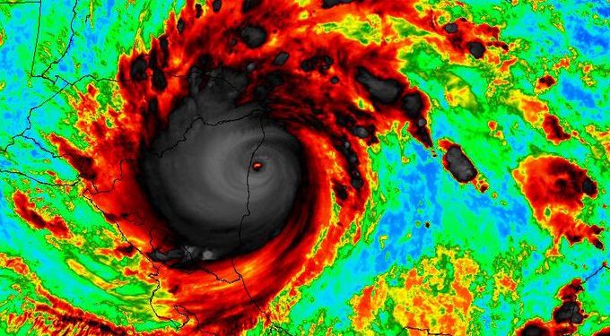 La increíble fuerza de Eta e Iota está estrechamente relacionada con el cambio climático causado por el hombre / Las aguas del Caribe rara vez han sido tan cálidas como ahora en estas fechas