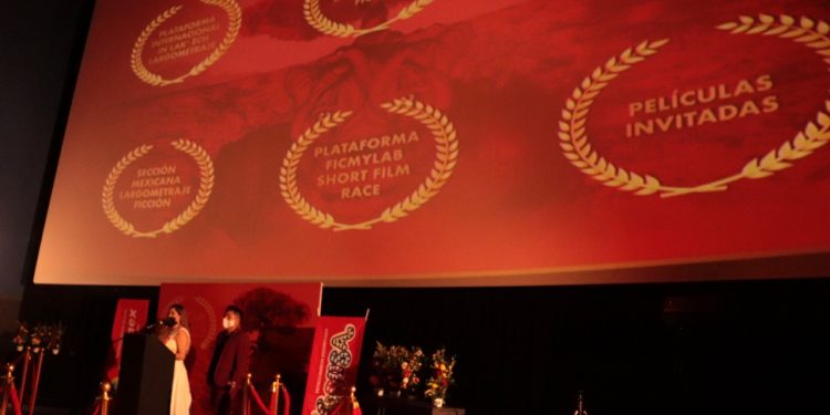 Noche de proyección de estreno de los cortometrajes de la Plataforma FICMYLAB Short Film Race en Mérida