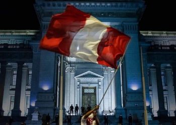Perú, sin presidente, tras renuncia de Manuel Merino / El país en enorme crisis política, social y económica por el COVID-19