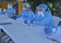 Cantan victoria / Los laboratorios  Pfizer y BioNTech afirman que su vacuna es un 90% eficaz contra el coronavirus