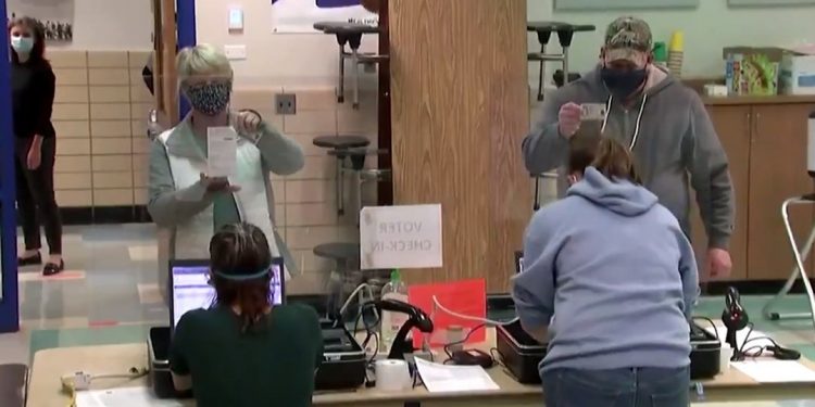 Estados Unidos sigue votando entre el temor de actos violentos y vandalismo, y la posibilidad de que Donald Trump repita un segundo término