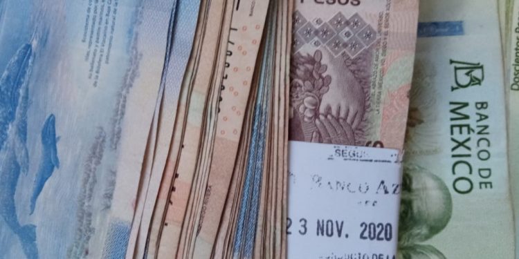 El incremento del 15% al salario mínimo general a 141.7 pesos diarios desata las quejas empresariales y las amenazas de quiebras