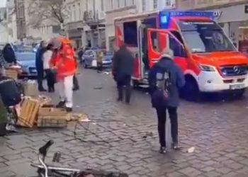 Muertos y heridos luego de que un conductor ingresó en calle peatonal en la ciudad de Trier en el oeste de Alemania