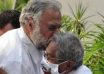 El cantautor yucateco, Armando Manzanero, “se recupera satisfactoriamente” tras ser hospitalizado hace una semana e intubado tras contagiarse de COVID-19