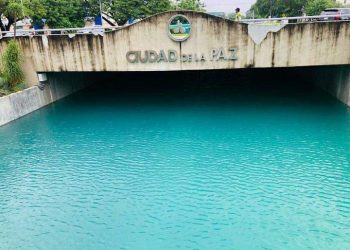 Convoca el alcalde Renán Barrera Concha a colegios y especialistas a presentar propuestas para “dar solución definitiva al problema del paso a desnivel” inundado