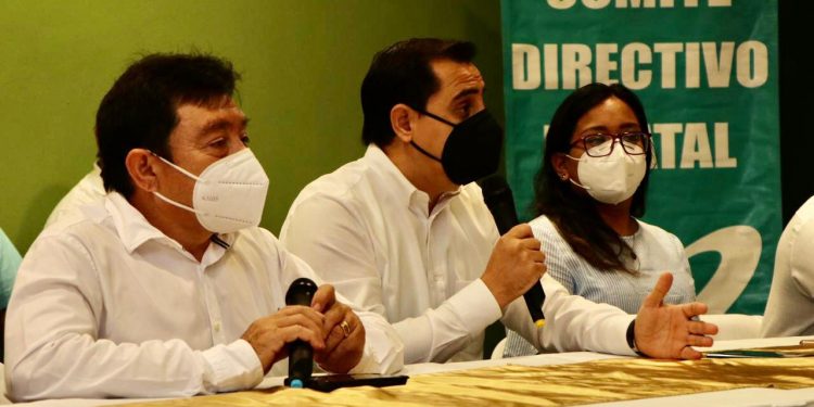 El Partido Acción Nacional explora posibles candidaturas comunes con Nueva Alianza Yucatán, según dicen