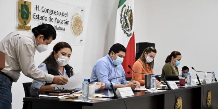 Aprueban en comisión del Congreso de Yucatán leyes de ingresos de 51 municipios / Solicitan información adicional sobre Motul y Progreso