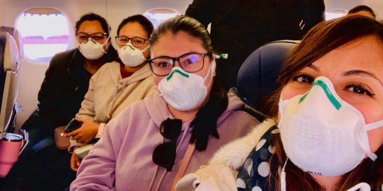 28 trabajadores de la salud del IMSS Yucatán, entre personal médico y de enfermería del Estado, viajan a la capital del país con la finalidad de reforzar la capacidad