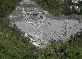 Conmoción en el mundo científico luego de que la plataforma del radiotelescopio del Observatorio de Arecibo, en Puerto Rico, de 900 toneladas de peso, se desplomó por fallas estructurales