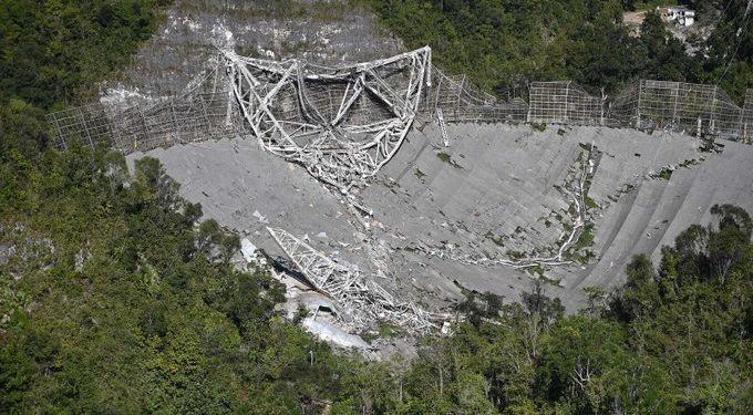 Conmoción en el mundo científico luego de que la plataforma del radiotelescopio del Observatorio de Arecibo, en Puerto Rico, de 900 toneladas de peso, se desplomó por fallas estructurales