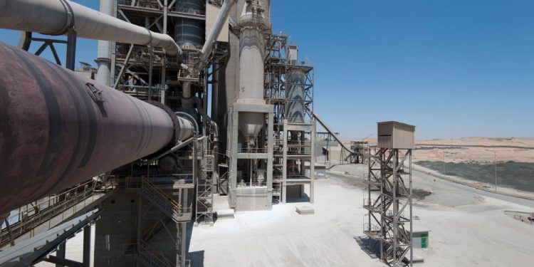 Alarifes yucatecos lamentan la actitud del presidente de la CMIC, Eduardo Ramírez Leal, por solapar que sus agremiados adquieran cemento de mala calidad y nocivo para la salud