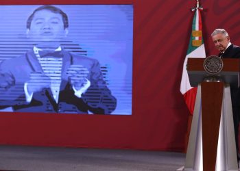 El presidente de México, Andrés Manuel López Obrador, anunció durante su conferencia matutina que el cantante mexicano Armando Manzanero falleció