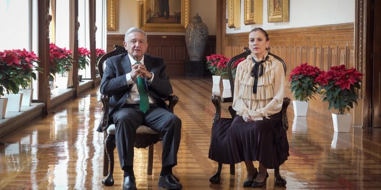 Beatriz Gutiérrez y el presidente AMLO enviaron mensaje por la “Nochebuena” a los mexicanos; hablaron de “fe”, “esperanza” y de las vacunas