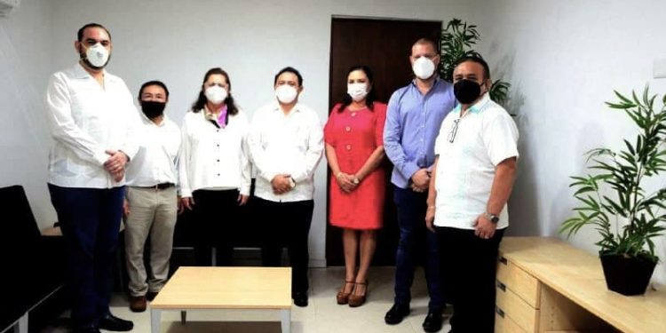 Congreso de Yucatán avala 104 paquetes fiscales municipales / Para variar, votó en contra la diputada de Morena, Leticia Euán