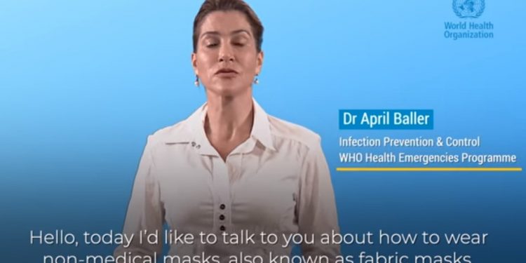 La OMS dice que las mascarillas de fábrica deben utilizarse si se está en espacios cerrados, que carecen de ventilación adecuada, donde no hay la distancia de más de un metro de otras personas