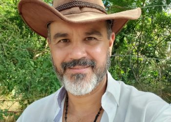 Imparable la sangría del Partido Revolucionario Institucional a las filas de Movimiento Ciudadano: Víctor Cervera Hernández deja el tricolor / Quiere ser candidato por Mérida