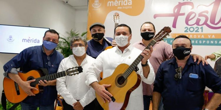 El alcalde Renán Barrera Concha presenta el Mérida Fest 2021 / “La trova va, una fiesta responsable” El festival será del 5 al 24 de enero e incluirá 219 eventos virtuales