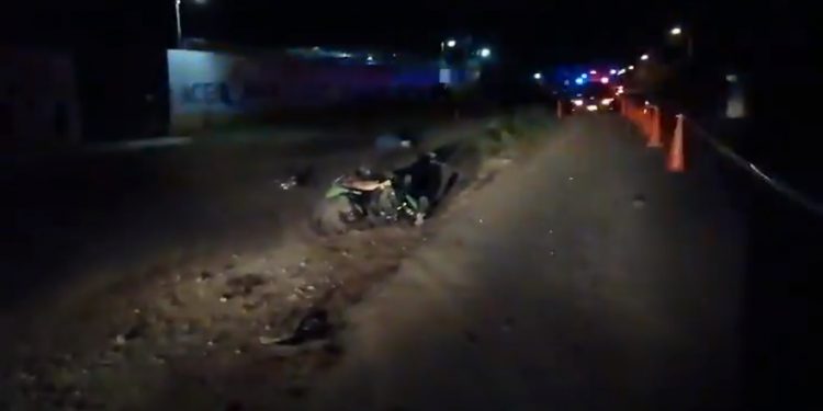 Anoche falleció un motociclista que transportaba pan en la carretera Santa Cruz Palomeque Dzununcán