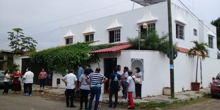 Ladrones saquearon la sede de la Comunidad “Beato Luis María Monti” e incendiaron la habitación del párroco Edwin Ngah así como sus pertencias y pasaporte