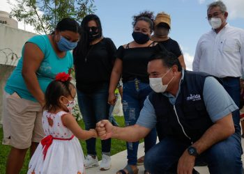 Alcalde Renán Barrera se reúne con integrantes del Consejo Directivo de la Cámara Nacional de la Industria de Restaurantes y Alimentos Condimentados