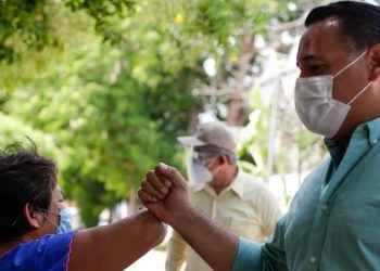 En el CAREM el ayuntamiento de Mérida organizó dinámicas navideñas para llevar momentos de diversión y esparcimiento a las mujeres y niños que permanecen en el lugar