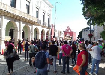 El gobierno del Estado aceptó dialogar con los organizadores de banquetes y bodas luego de que se manifestaron en el centro de Mérida el día de ayer