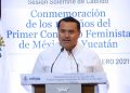 En el marco del 105 aniversario del Primer Congreso Feminista de México en Yucatán, en Sesión Solemne de Cabildo, alcalde entregó reconocimiento a la oradora huésped, Xixili Fernández Casado