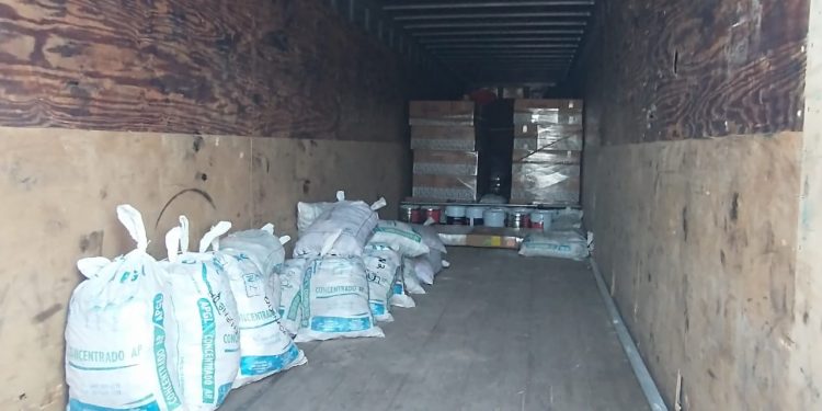 Elementos del ejército mexicano lograron asegurar más 849 kilogramos de metanfetamina en el Estado de Baja California Sur con valor de más de 241 millones de pesos, según información oficial