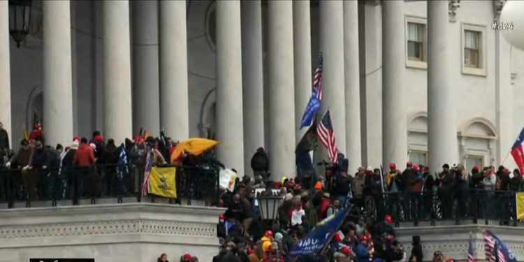 El presidente electo, Joe Biden, recibió 306 votos electorales y ganó la presidencia / 4 muertos en el asalto violento de los trumpianos al Capitolio